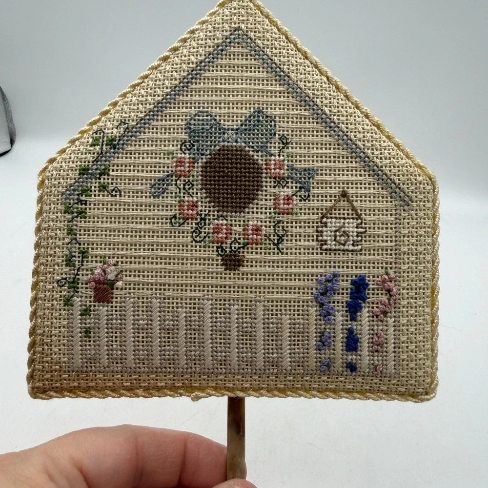 VTG‎ Needlepoint Cottage Pincushion and House plant pot Topper Handcrafted Folk
